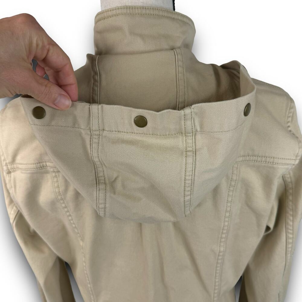 CAbi Nanook Tan Cotton Twill Utility Jacket Lightweight Faux Fur Hood Size Small - Picture 8 of 13